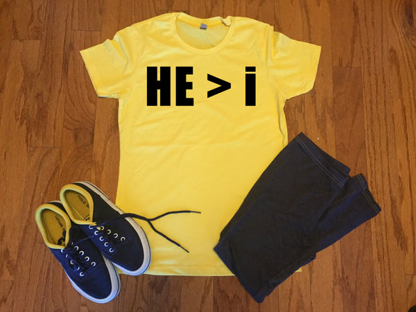 HE>I T-Shirt - Peachy Brass